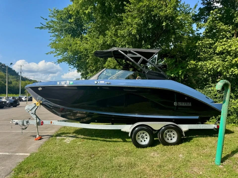 2024 Bentley - Image 15 of 20