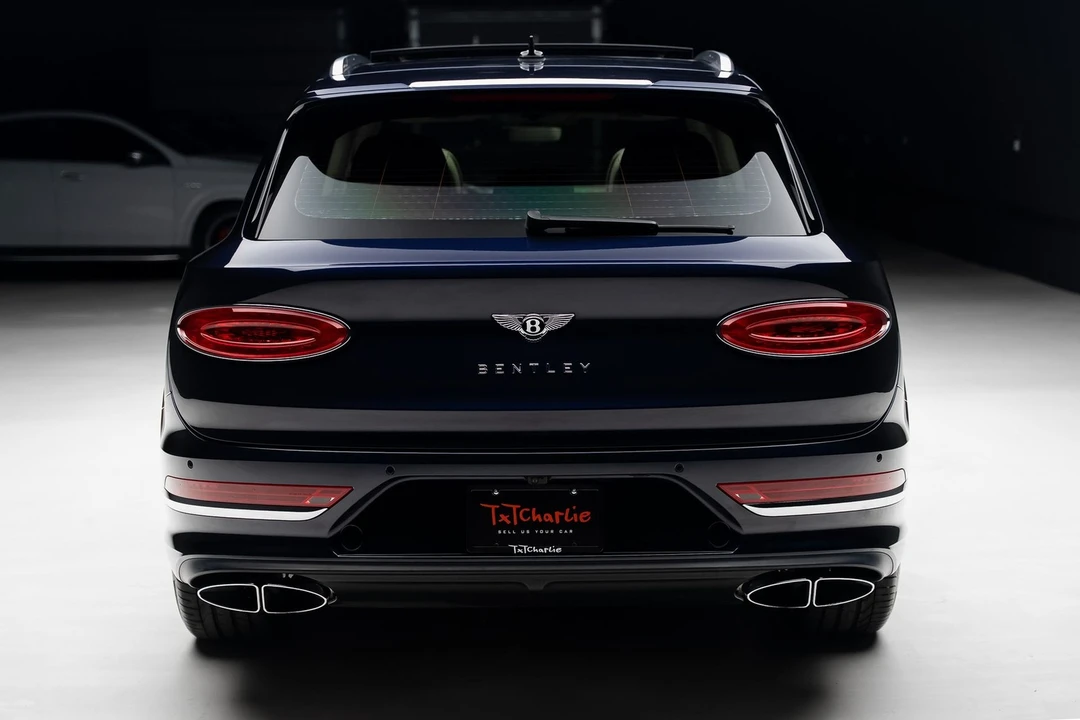 2024 Bentley Bentayga - Image 26 of 31