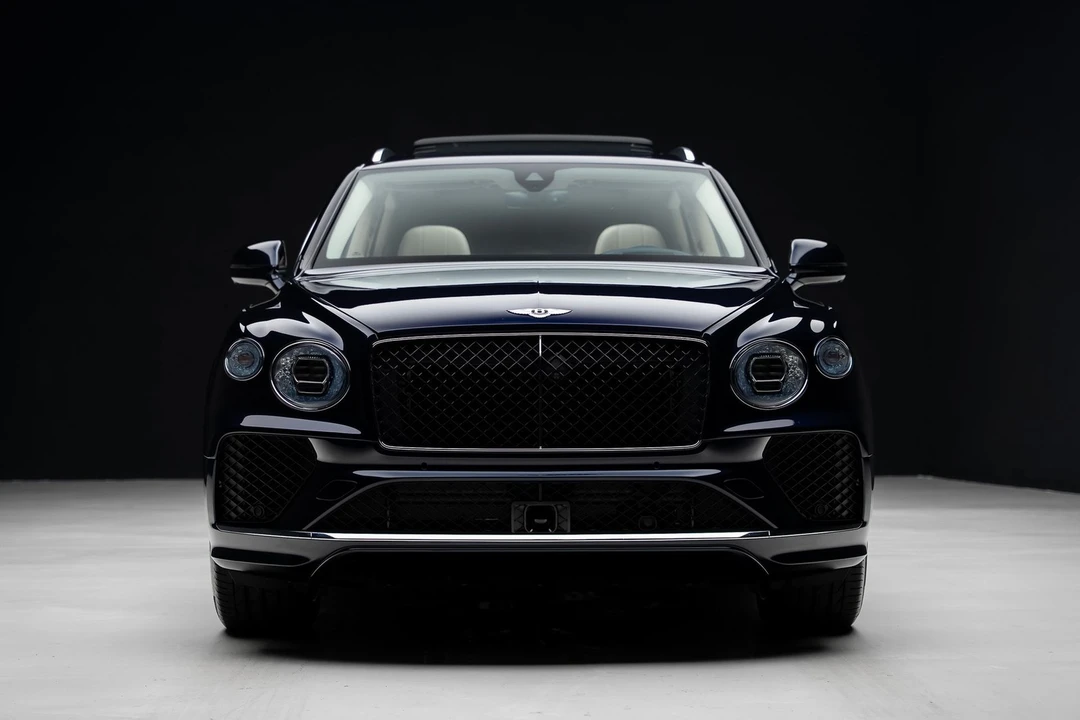 2024 Bentley Bentayga - Image 8 of 31