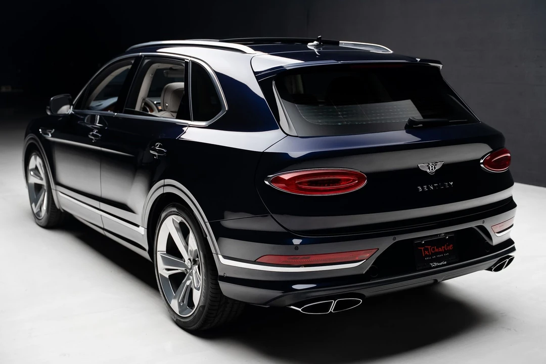 2024 Bentley Bentayga - Image 24 of 31