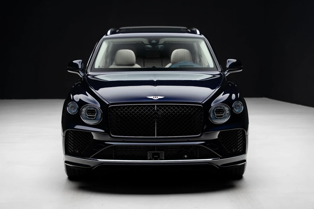 2024 Bentley Bentayga - Image 7 of 31