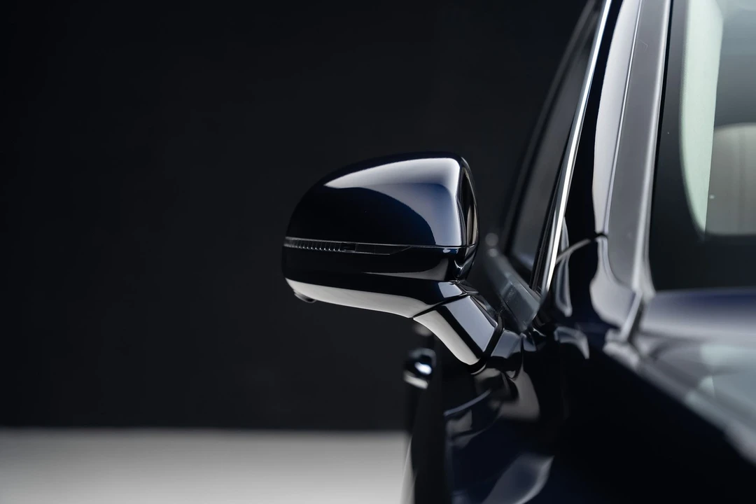 2024 Bentley Bentayga - Image 14 of 31