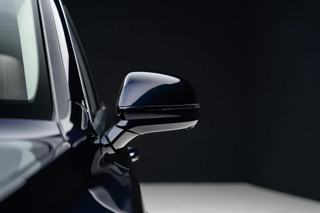 2024 Bentley Bentayga - Image 15 of 31