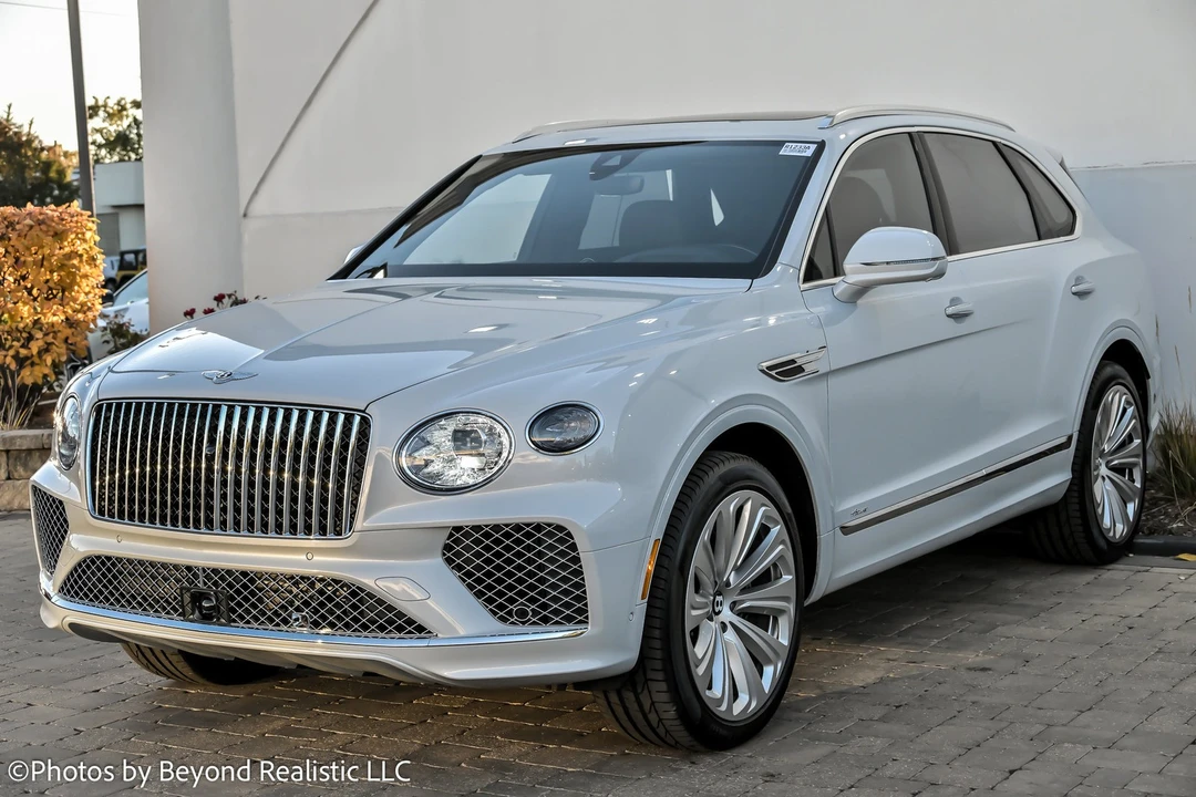 2024 Bentley Bentayga - Image 4 of 21