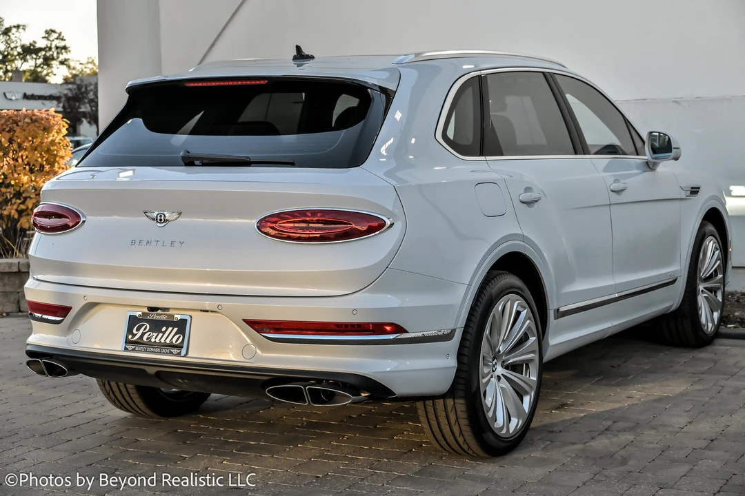 2024 Bentley Bentayga - Image 8 of 21