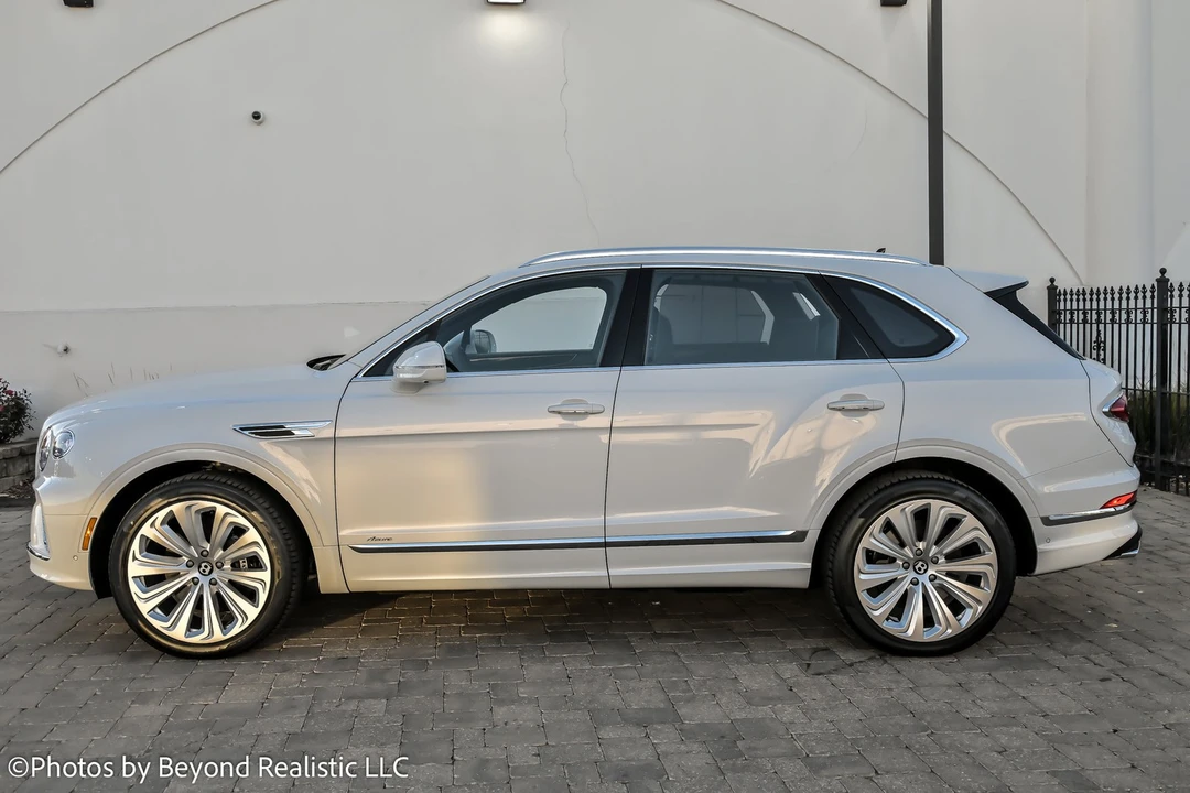 2024 Bentley Bentayga - Image 5 of 21