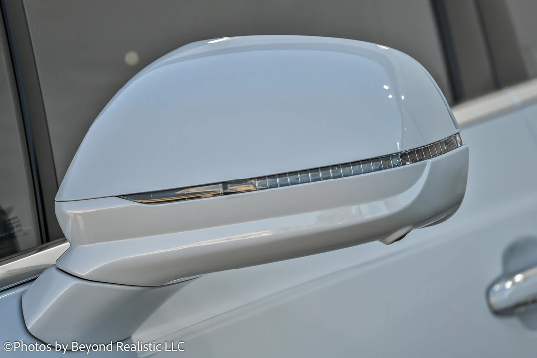 2024 Bentley Bentayga - Image 14 of 21