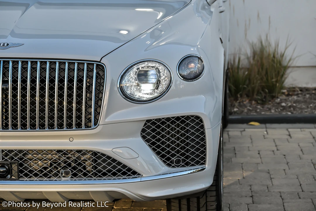 2024 Bentley Bentayga - Image 10 of 21