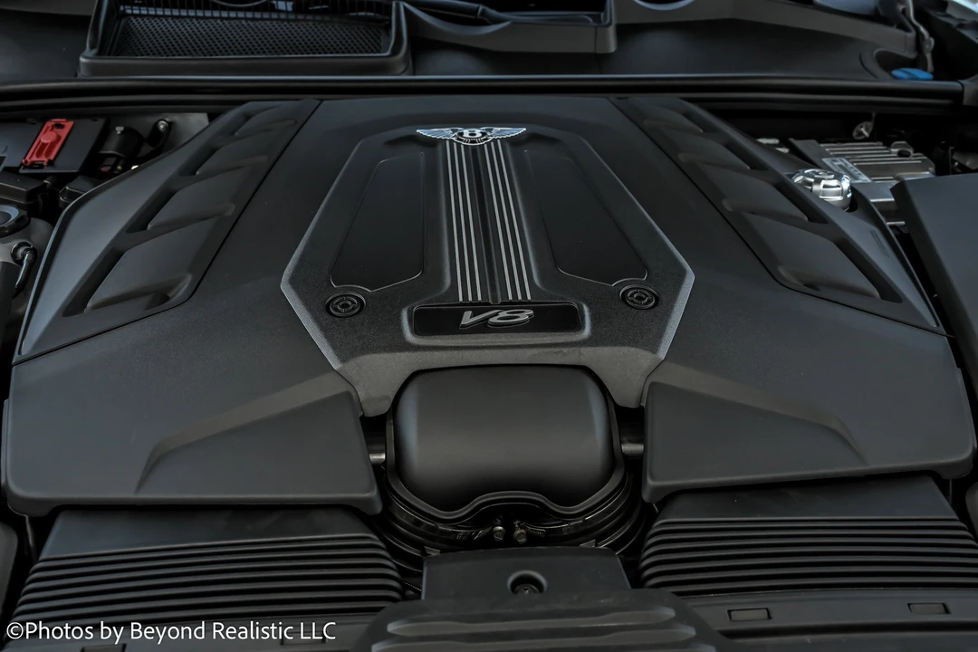 2024 Bentley Bentayga - Image 19 of 21