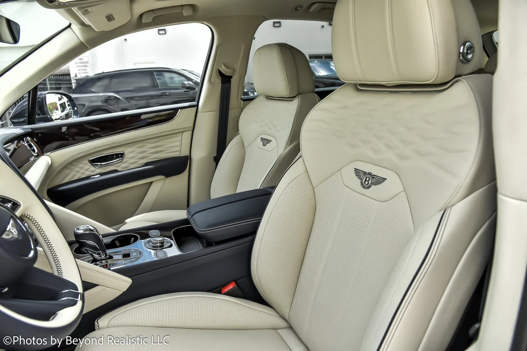 2024 Bentley Bentayga - Image 2 of 21