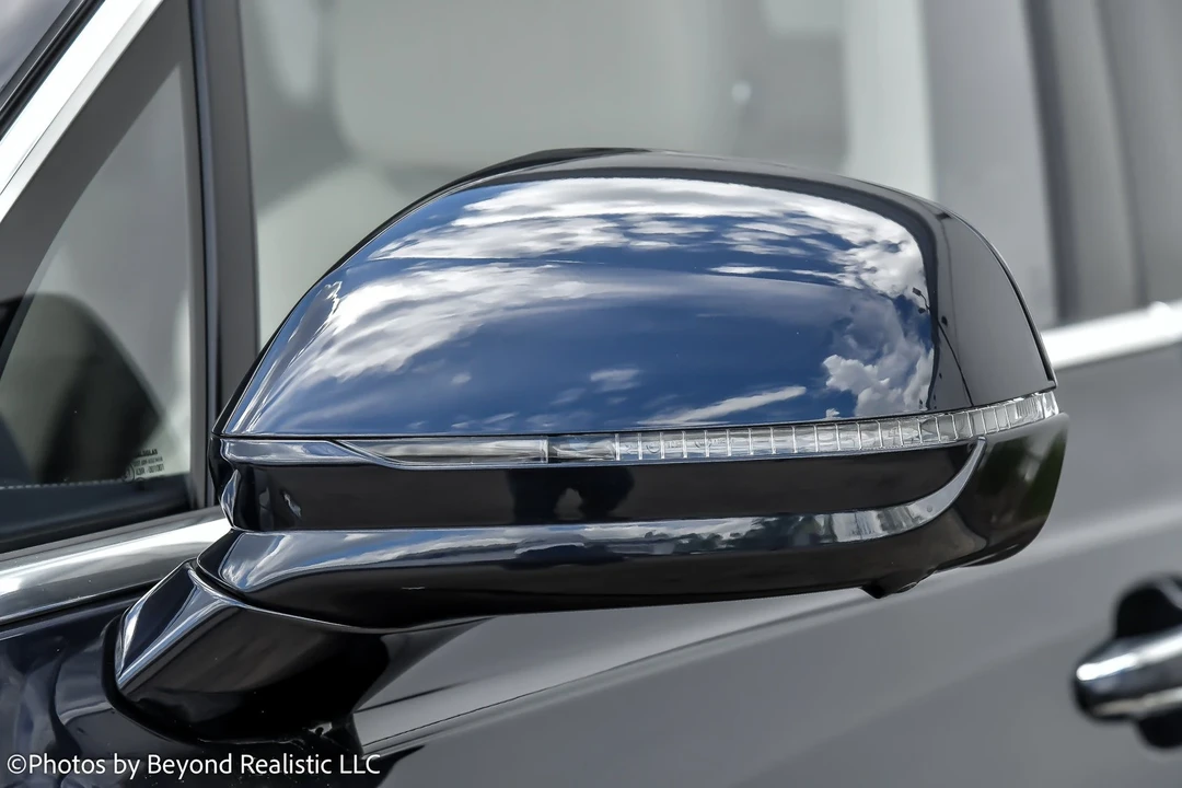 2024 Bentley Bentayga - Image 14 of 21