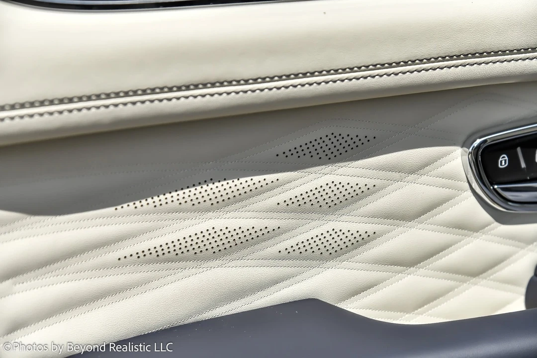 2024 Bentley Bentayga - Image 18 of 21