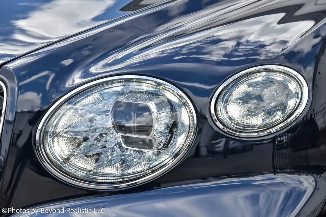 2024 Bentley Bentayga - Image 12 of 21