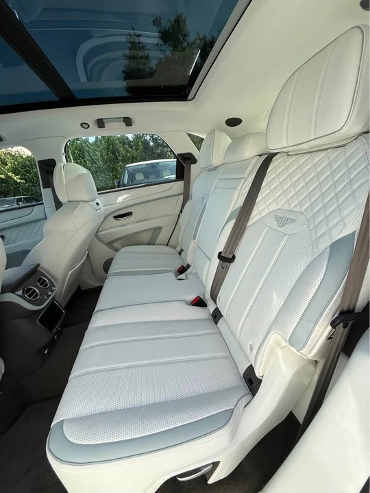 2024 Bentley Bentayga - Image 20 of 21