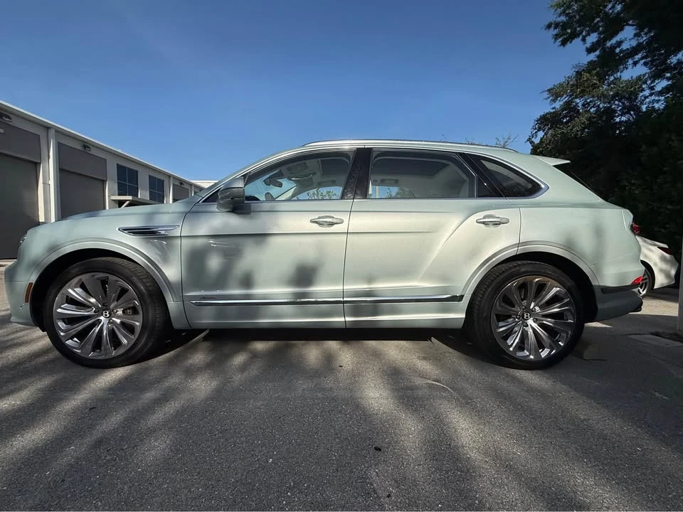2024 Bentley Bentayga - Image 7 of 21