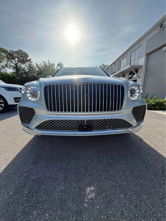 2024 Bentley Bentayga - Image 4 of 21