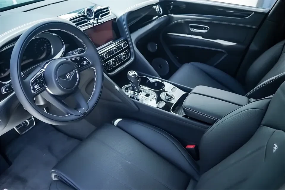 2024 Bentley Bentayga - Image 11 of 20