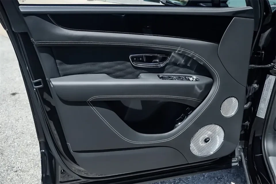 2024 Bentley Bentayga - Image 6 of 20