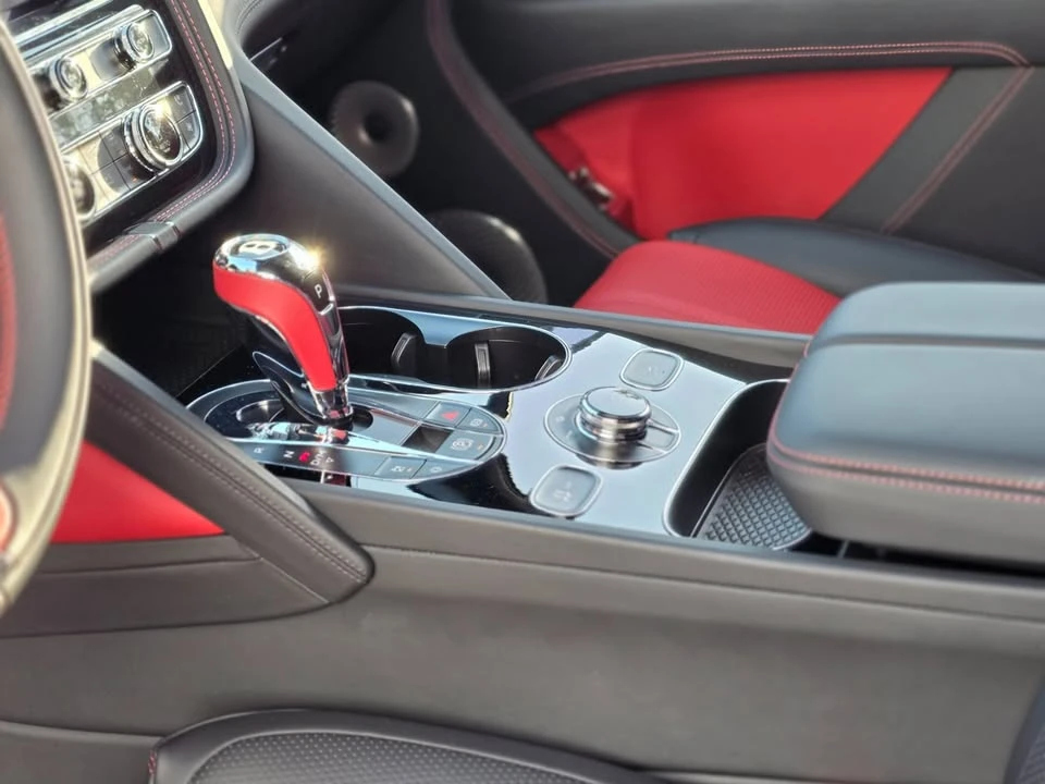 2024 Bentley Bentayga - Image 11 of 20