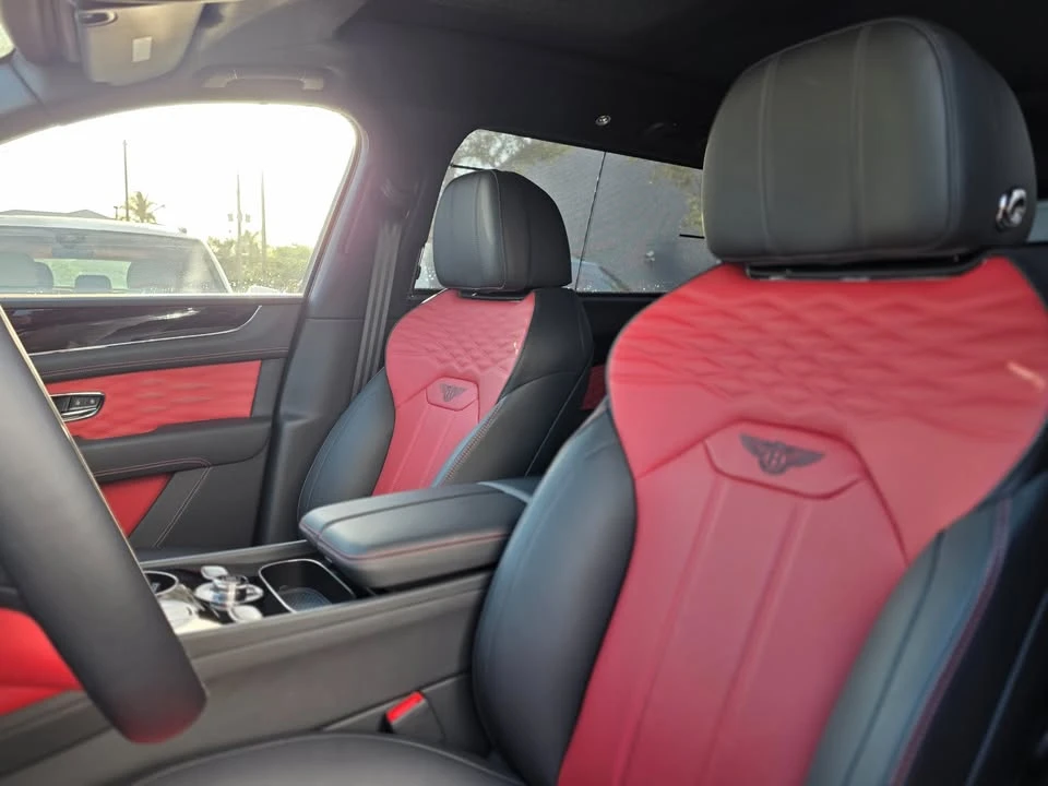 2024 Bentley Bentayga - Image 15 of 20