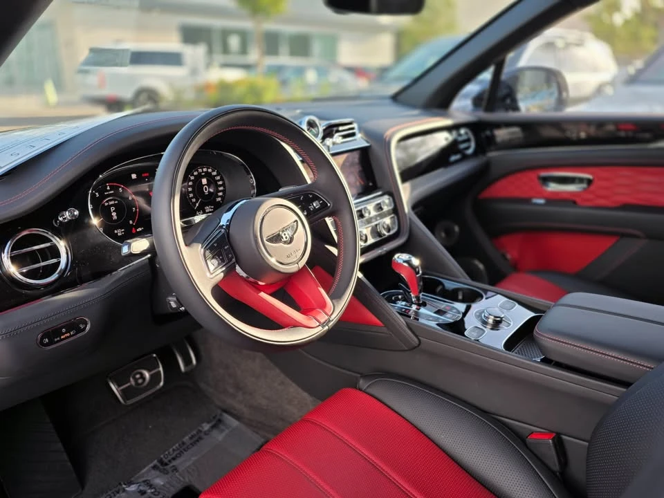 2024 Bentley Bentayga - Image 14 of 20