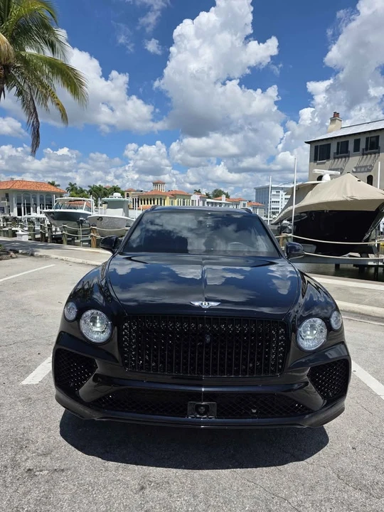2024 Bentley Bentayga - Image 3 of 5