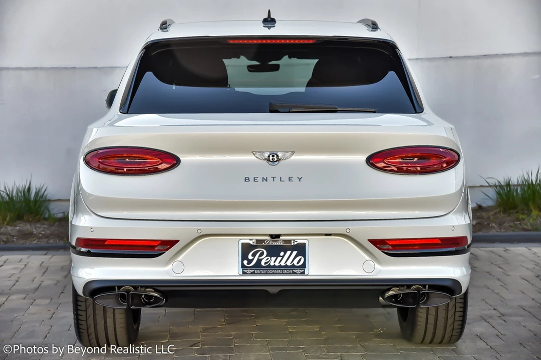 2024 Bentley Bentayga - Image 7 of 21