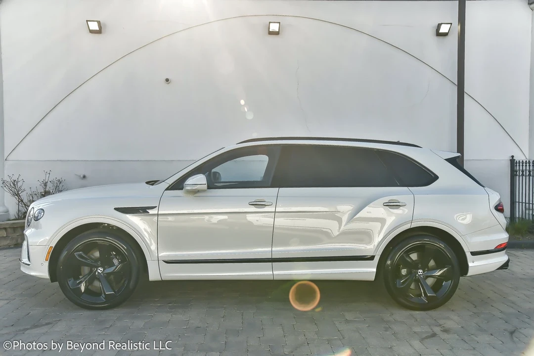 2024 Bentley Bentayga - Image 5 of 21