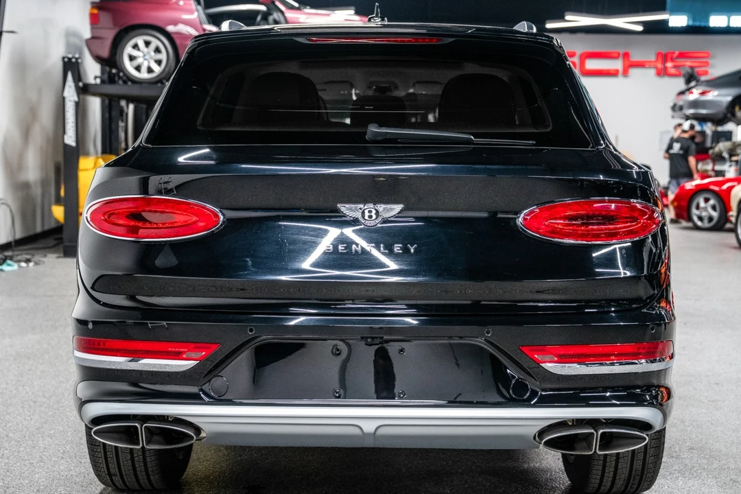 2024 Bentley Bentayga - Image 7 of 21