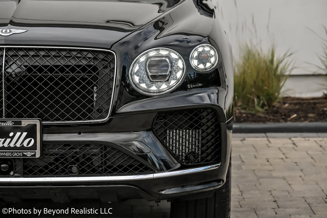 2024 Bentley Bentayga - Image 10 of 21