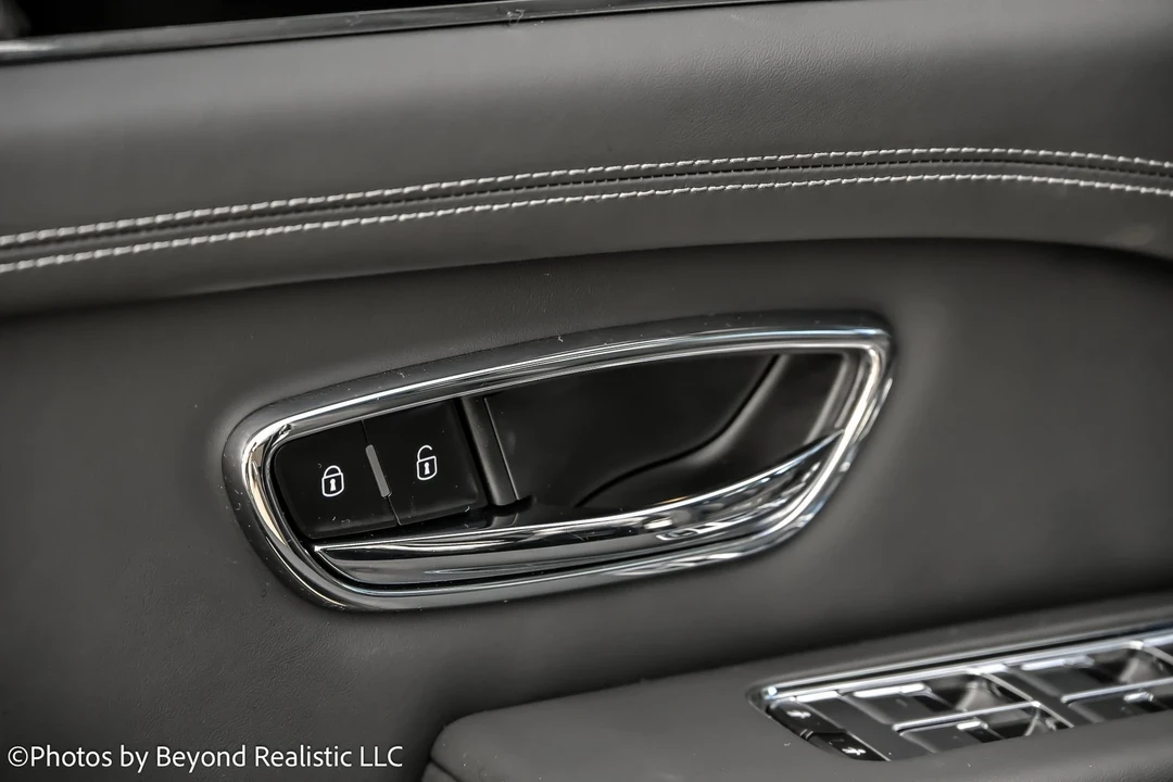 2024 Bentley Bentayga - Image 21 of 21