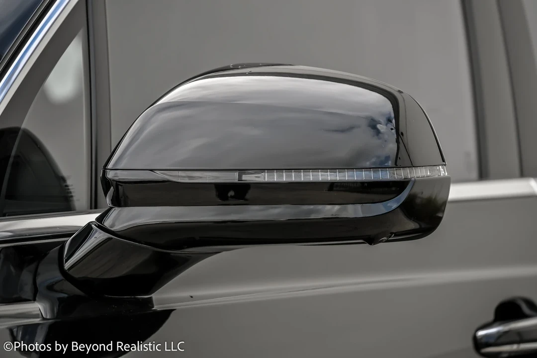 2024 Bentley Bentayga - Image 14 of 21