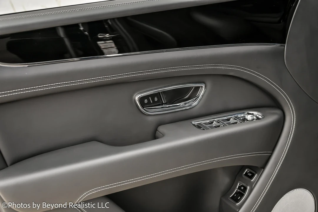 2024 Bentley Bentayga - Image 20 of 21