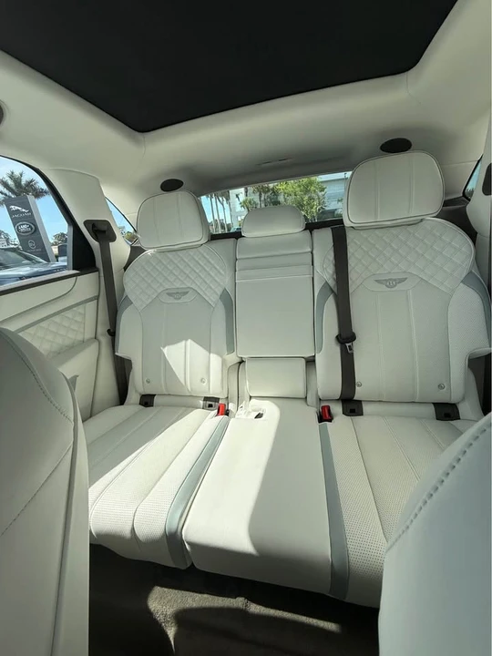 2024 Bentley Bentayga - Image 7 of 20