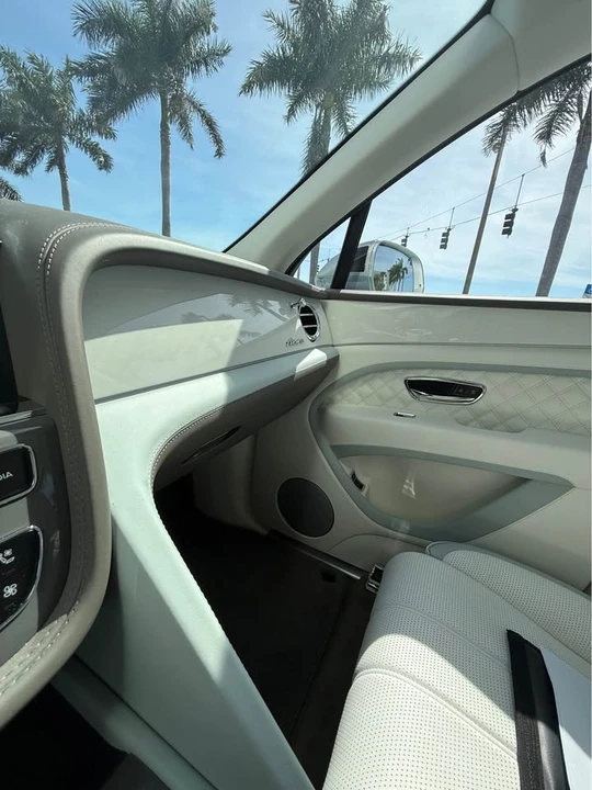 2024 Bentley Bentayga - Image 8 of 20