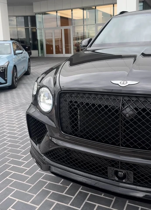 2024 Bentley Bentayga - Image 11 of 19