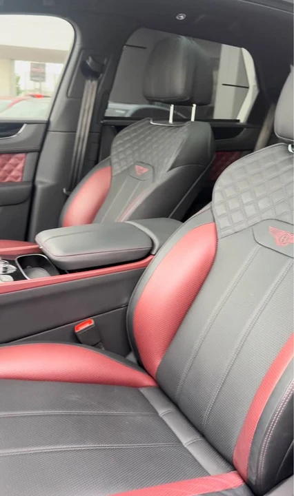 2024 Bentley Bentayga - Image 13 of 19