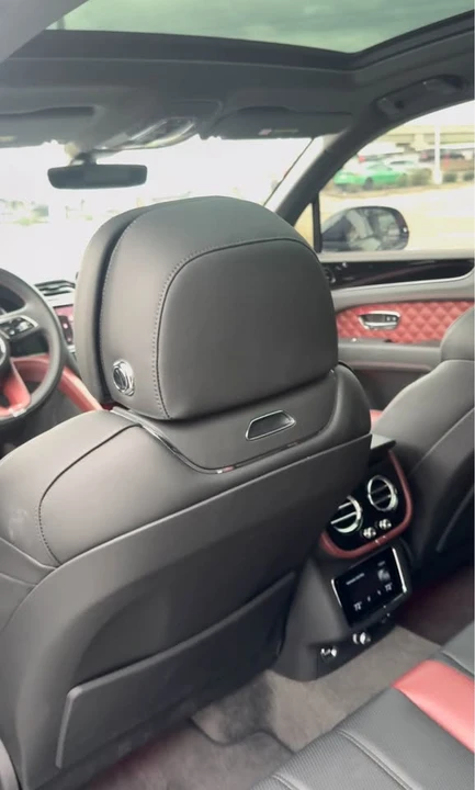 2024 Bentley Bentayga - Image 17 of 19