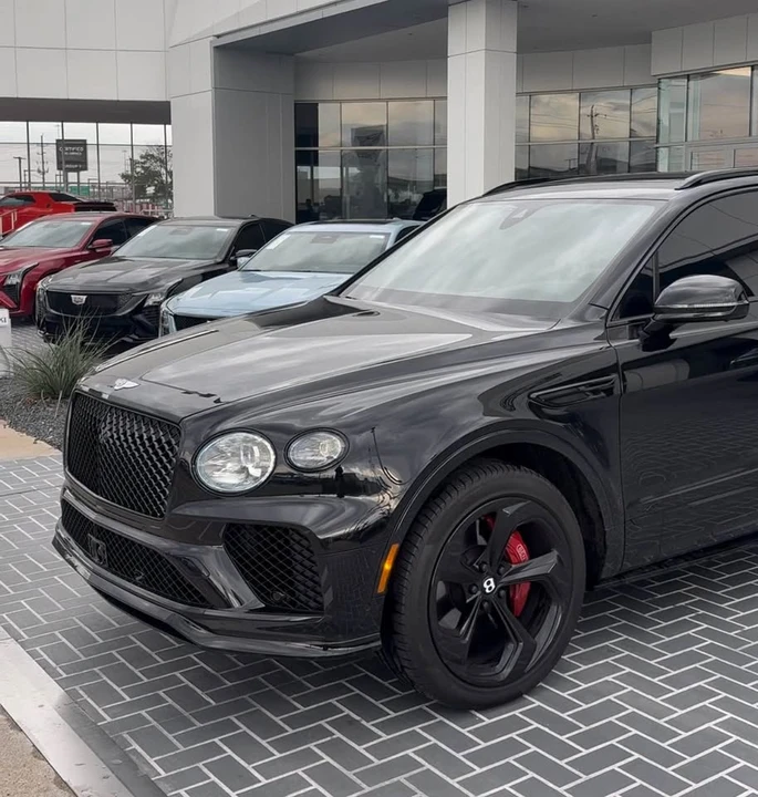 2024 Bentley Bentayga - Image 4 of 19