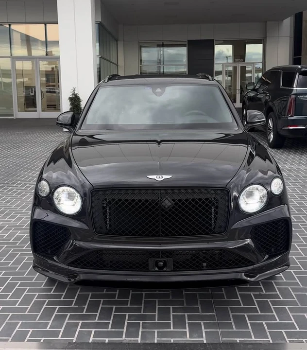 2024 Bentley Bentayga - Image 2 of 19
