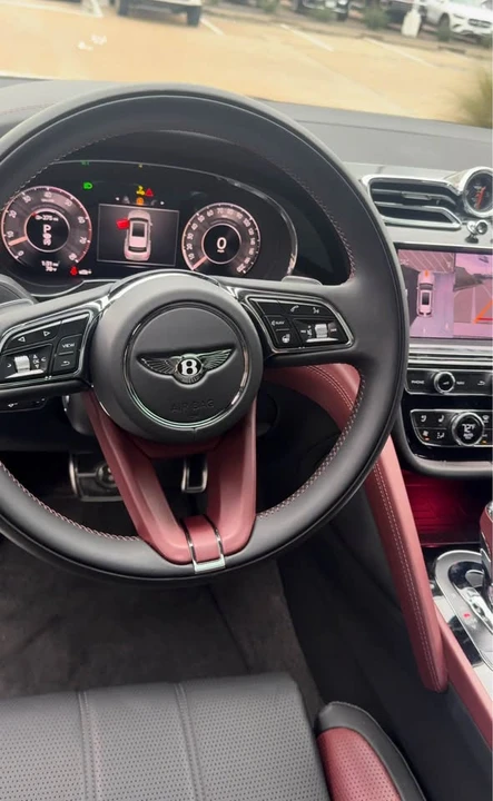 2024 Bentley Bentayga - Image 15 of 19