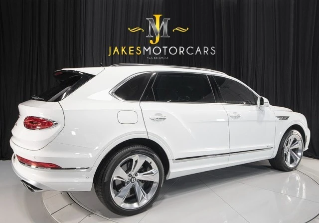 2024 Bentley Bentayga - Image 10 of 21