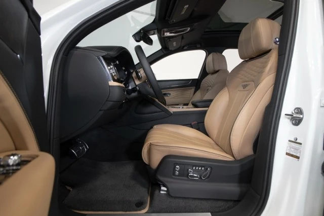 2024 Bentley Bentayga - Image 20 of 21