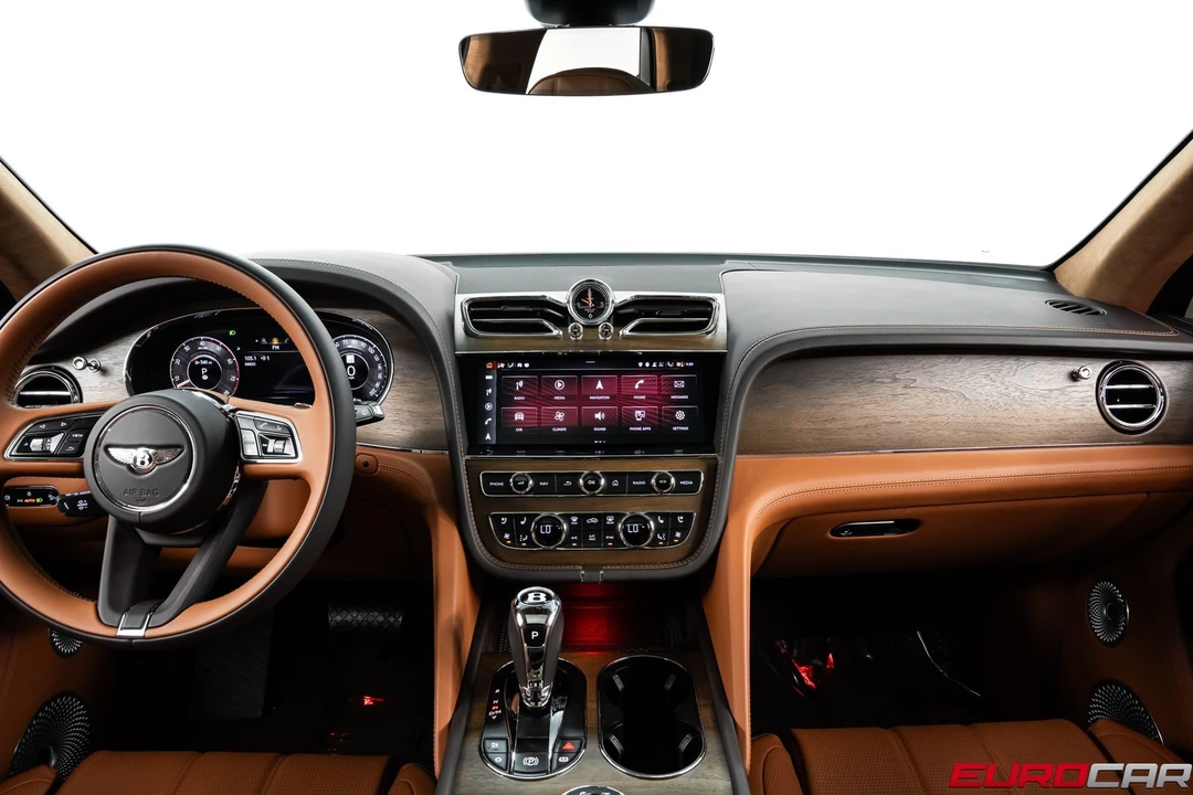 2024 Bentley Bentayga - Image 25 of 31