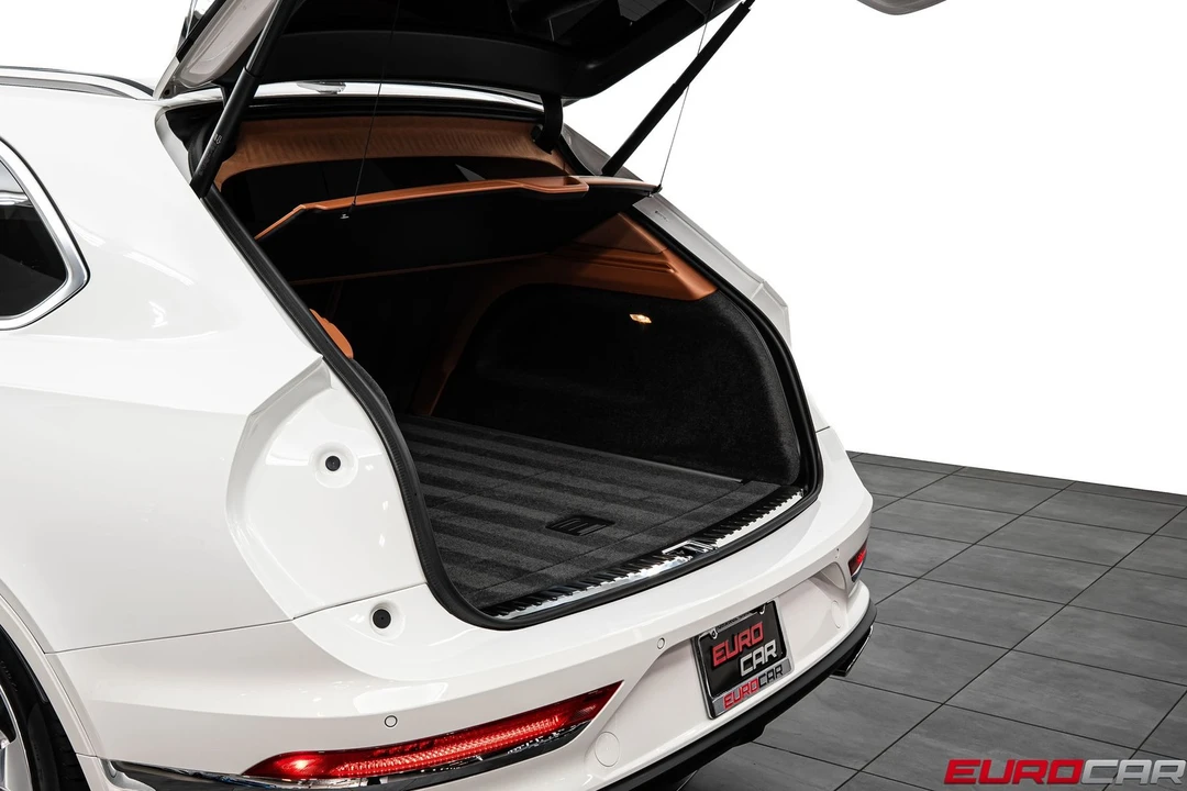 2024 Bentley Bentayga - Image 16 of 31