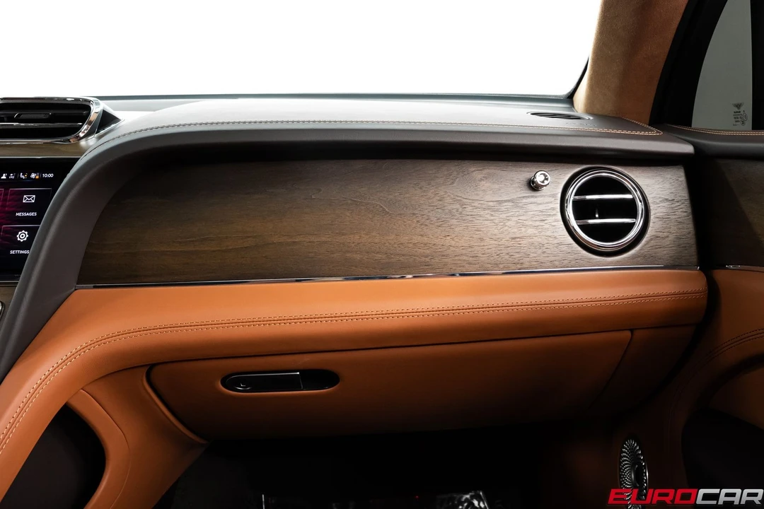 2024 Bentley Bentayga - Image 31 of 31