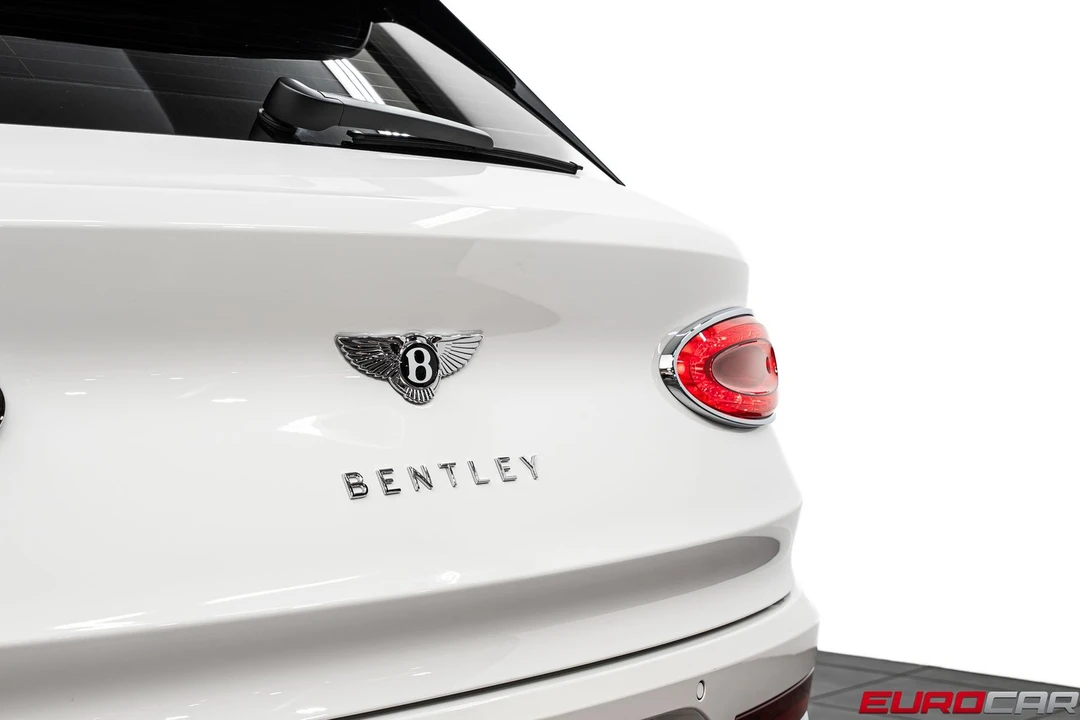 2024 Bentley Bentayga - Image 18 of 31
