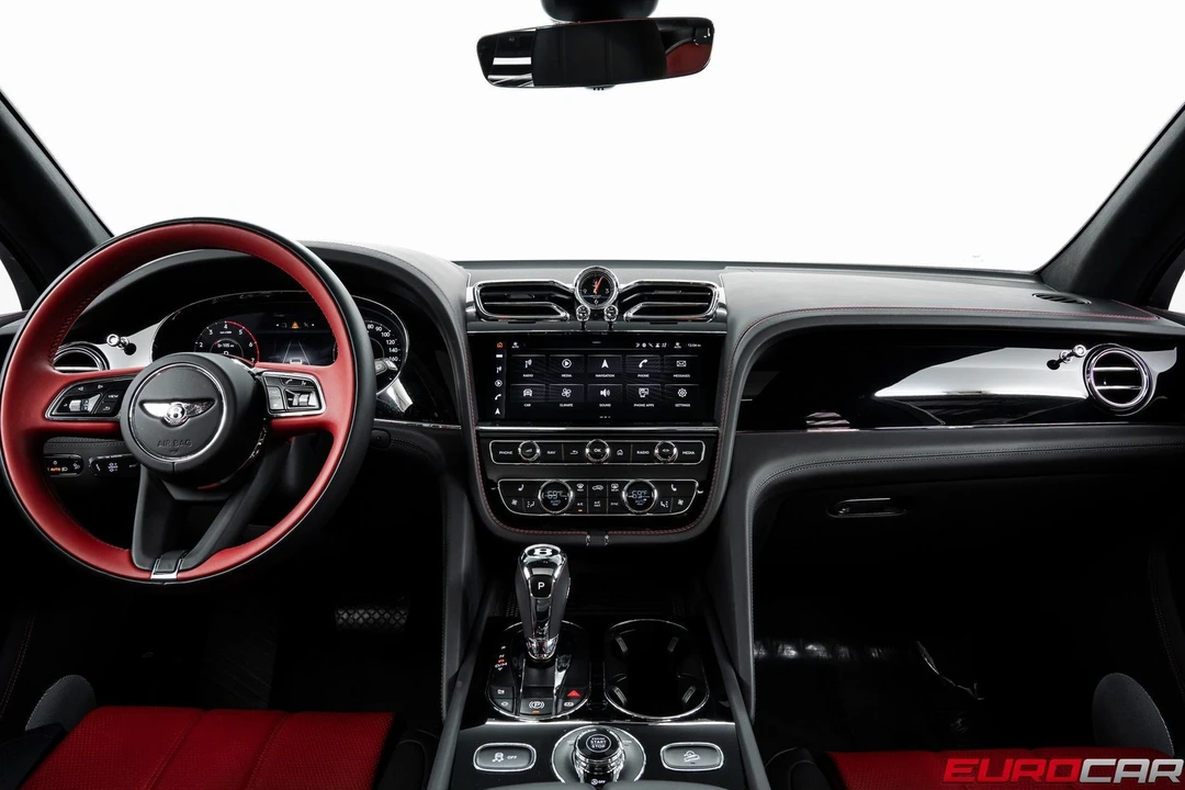 2024 Bentley Bentayga - Image 25 of 31