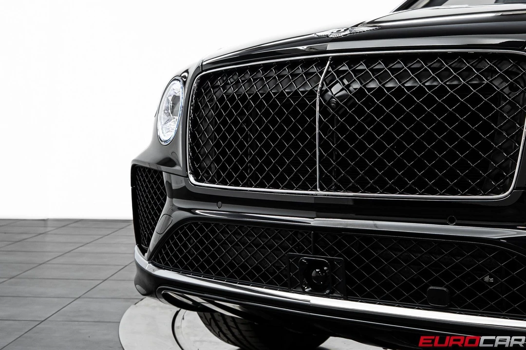 2024 Bentley Bentayga - Image 10 of 31