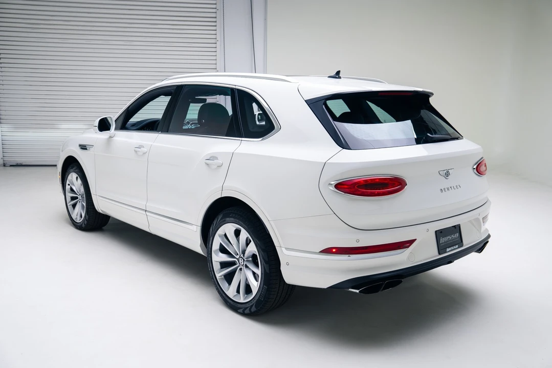 2024 Bentley Bentayga - Image 5 of 12